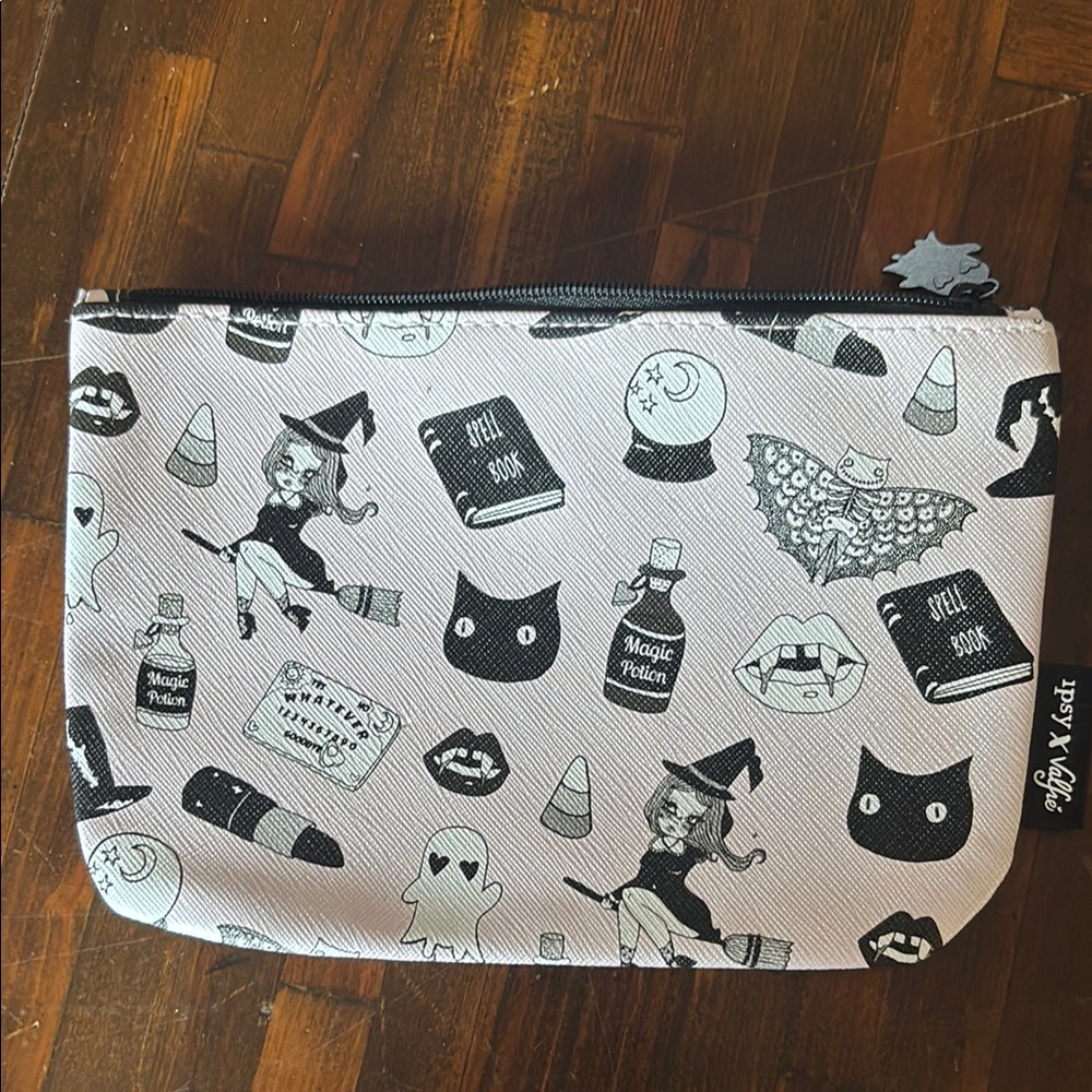 Spooky Print Zipper Pouch